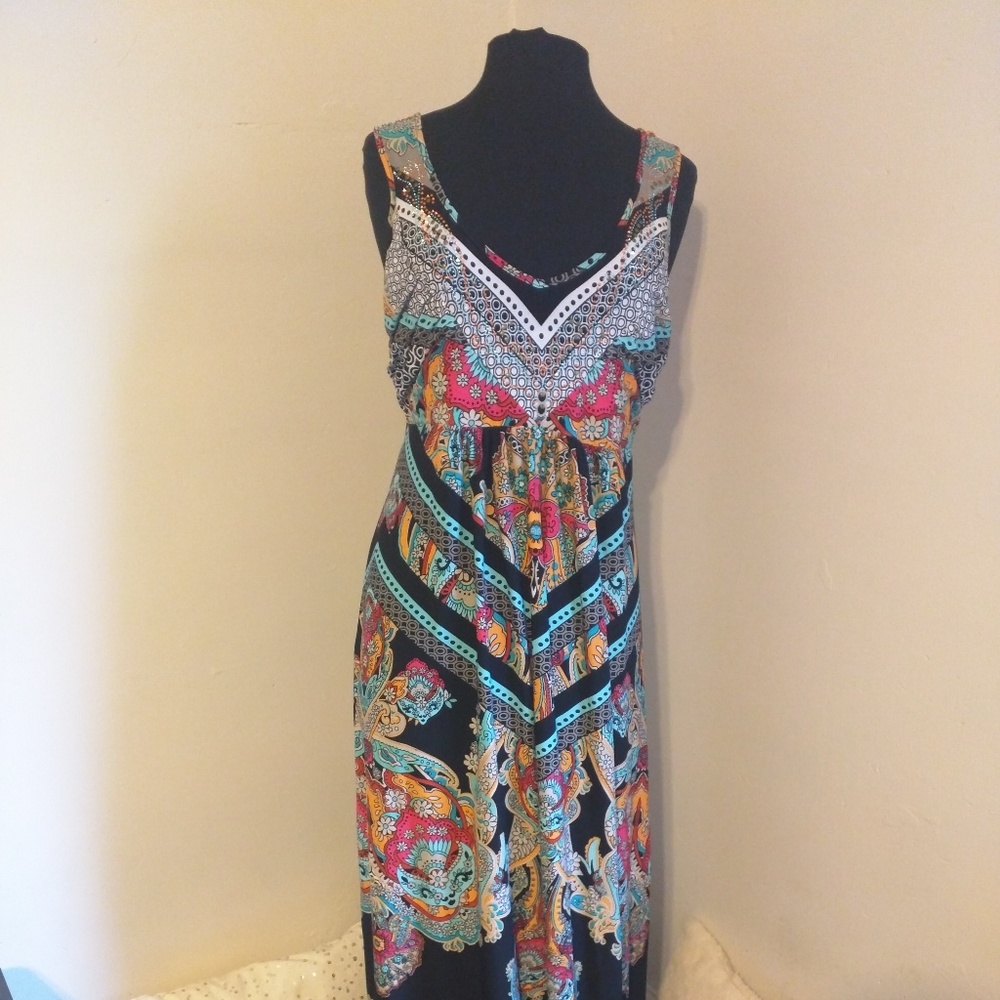 Multicolored sleeveless v-neck maxi dress